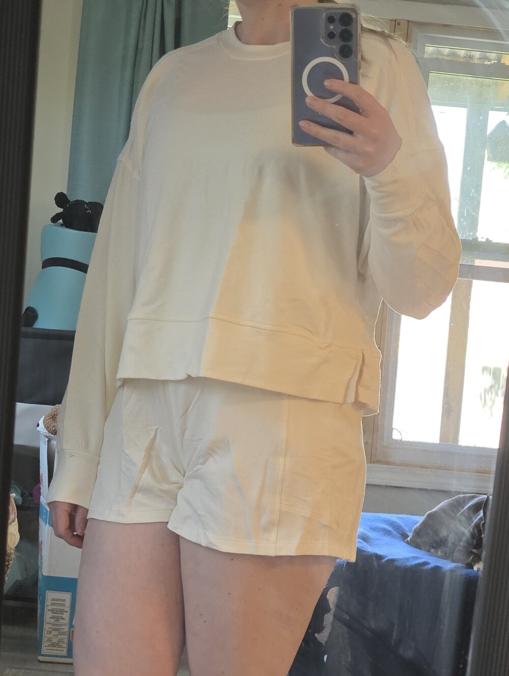 Old Navy Cream Athletic Lounge Shorts and Sweatshirt Set